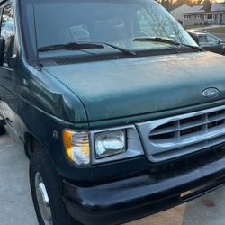 2000 Ford Econoline