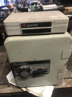 1250 sentry safe w fire box 12x12x13