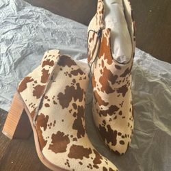 Women's Boots Size 8.5 And Size 9