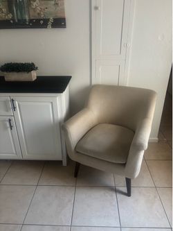 Accent chair
