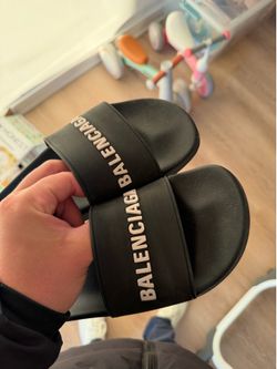 Women’s Balenciaga Slides