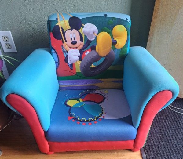 Disney Mickey Mouse Toddler Upholstered Chair