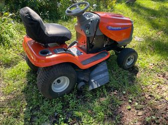 Riding lawn mower