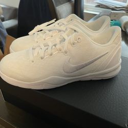 New In Box Nike Kobe 8 Proto PS Size 3y