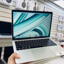MacBook Air 2018 8gb Ram 128gb SSD 