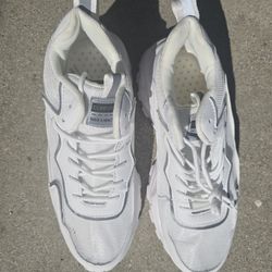 MEN'S  SNEAKERS SIZE 9.  , HAVE A HEALTHY LIFE.  