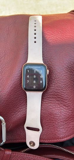 Apple Watch 4 series (44MM) WiFi+Celluar