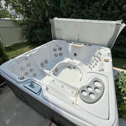 Sundance Spa / Hot Tub
