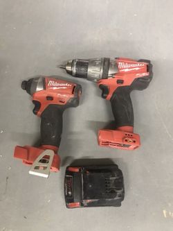 Milwaukee fuel hammer Drill Set With Battery And Charger