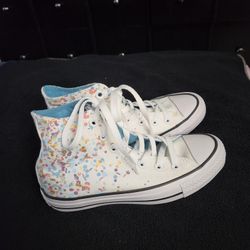 New Converse Sz 4 