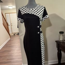 Ladies, beautiful dress size XXL fits like XL New 