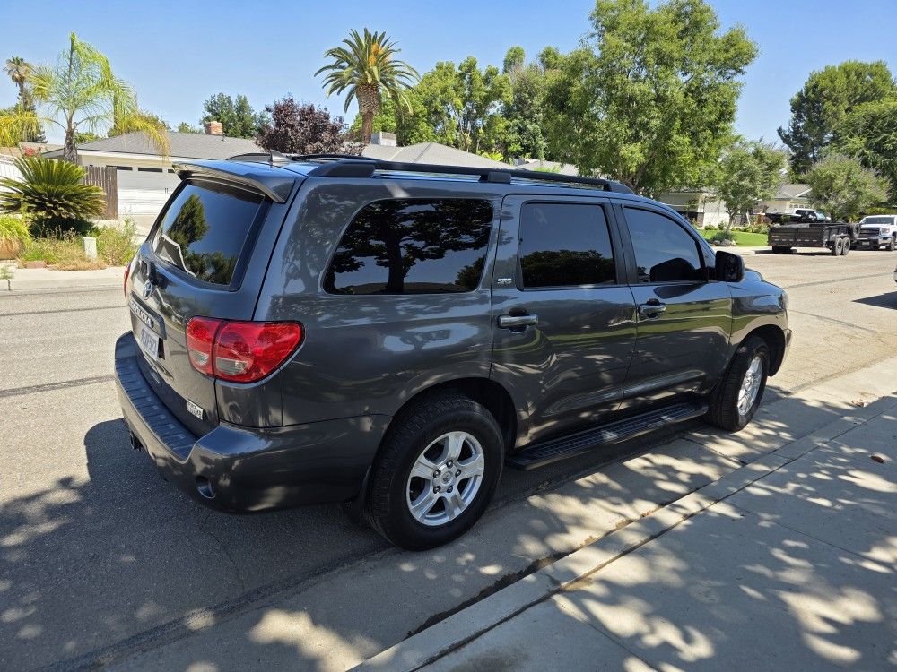 2015 Toyota Sequoia