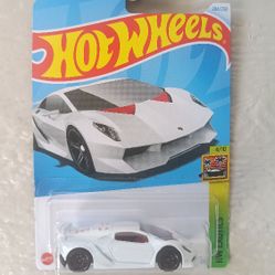 Hot Wheels: LAMBORGHINI SESTO ELEMENTO 