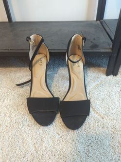 Apt. 9 Black Ankle Strap Heeled Sandals