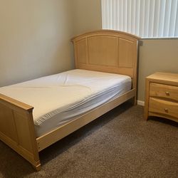 Beautiful Full Size Bedroom Set