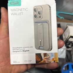 Ear Magnetic Wallet