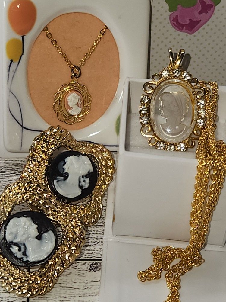 #1584, GORGEOUS VINTAGE 10K GP CAMEO, SET 3 ITEMS