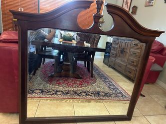 Classic wooded mirror