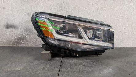 2021-2022-2023-2024 VOLKSWAGEN ATLAS CROSS SPORT RIGHT HEADLIGHT OEM USED #11355