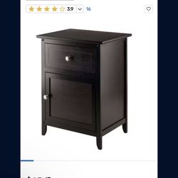 2 Side Tables 