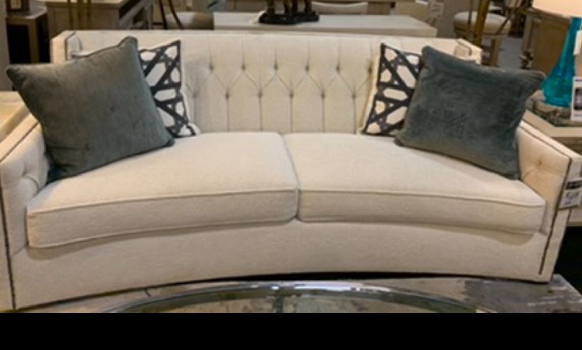 Bernhardt Candace 3-Seater Tufted Fabric Sofa With Reversible Seat Cushion