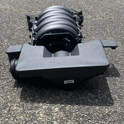 Used 2016 GM 6.2L Intake Manifold