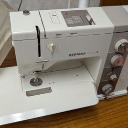 BERNINA Sewing Machine Record 931 Electronic (Swiss Made)