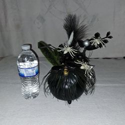 Hyde And Eek Faux Creepy Halloween Decor Plant In Excellent New Condition