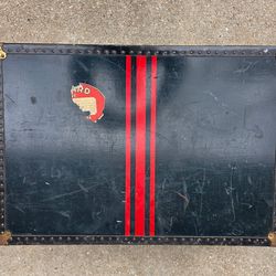 Vintage steamer luggage case