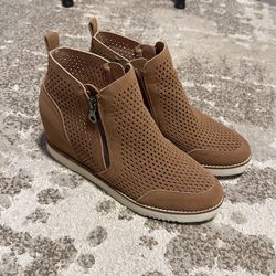 Women’s Shoes