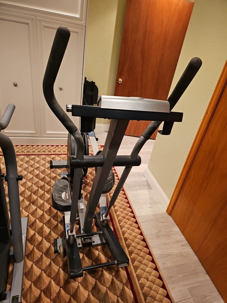 NordicTrack CXT910 Elliptical 