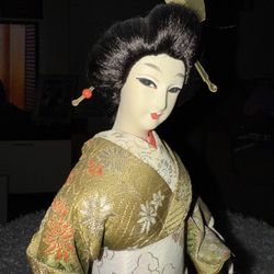 Vintage Original Large Japanese Geisha Doll.