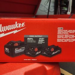 Milwaukee M18 Battery Packs 12.ah And 3.0ah