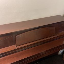 Yamaha Piano 