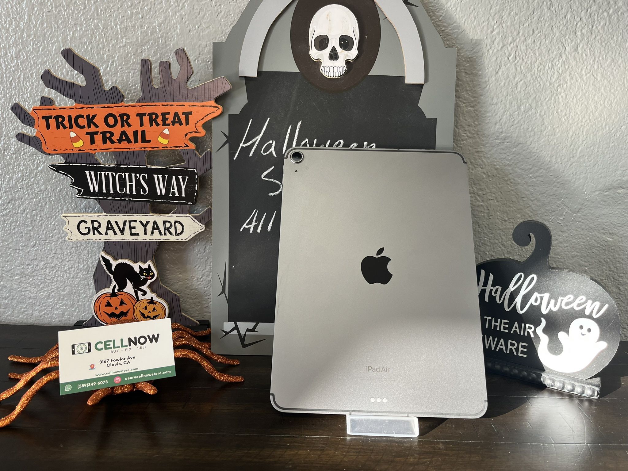 Halloween Sale 🎃 iPad Air 5 Cellular 64GB - Gray