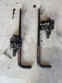 Recurve 1000lb bars and trailer mounts. No hitch