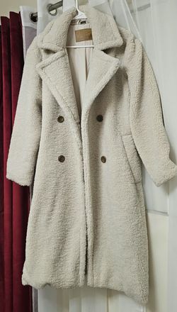 Woman's Teddy Coat ( No Tag )