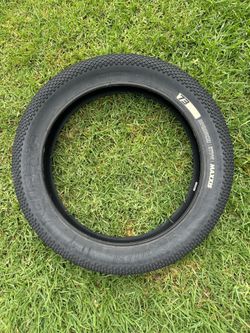 Maxxis Upersucker Super73 Tire