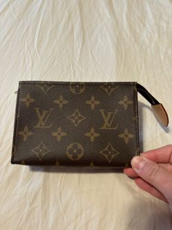 Toiletry Pouch 15
