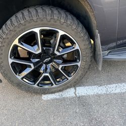 22  285/45/22 Radar Rt 