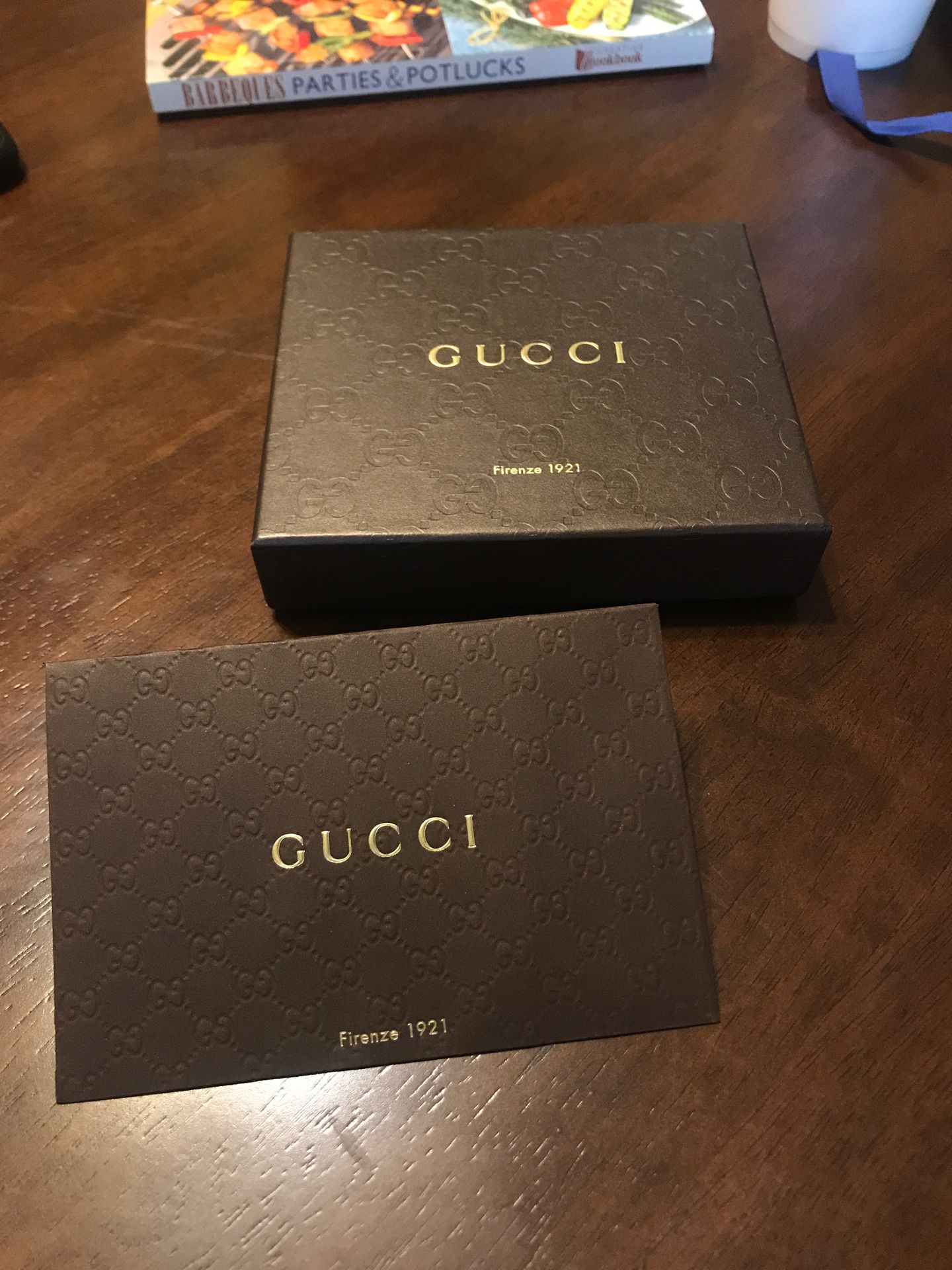 Gucci wallet box with envelope