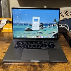 MacBook Pro 2019 i9 16GB 500GB