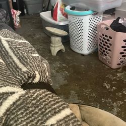 Decor Goes For 3 Sum I’ll Take 150 