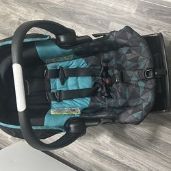 Newborn car seat and base