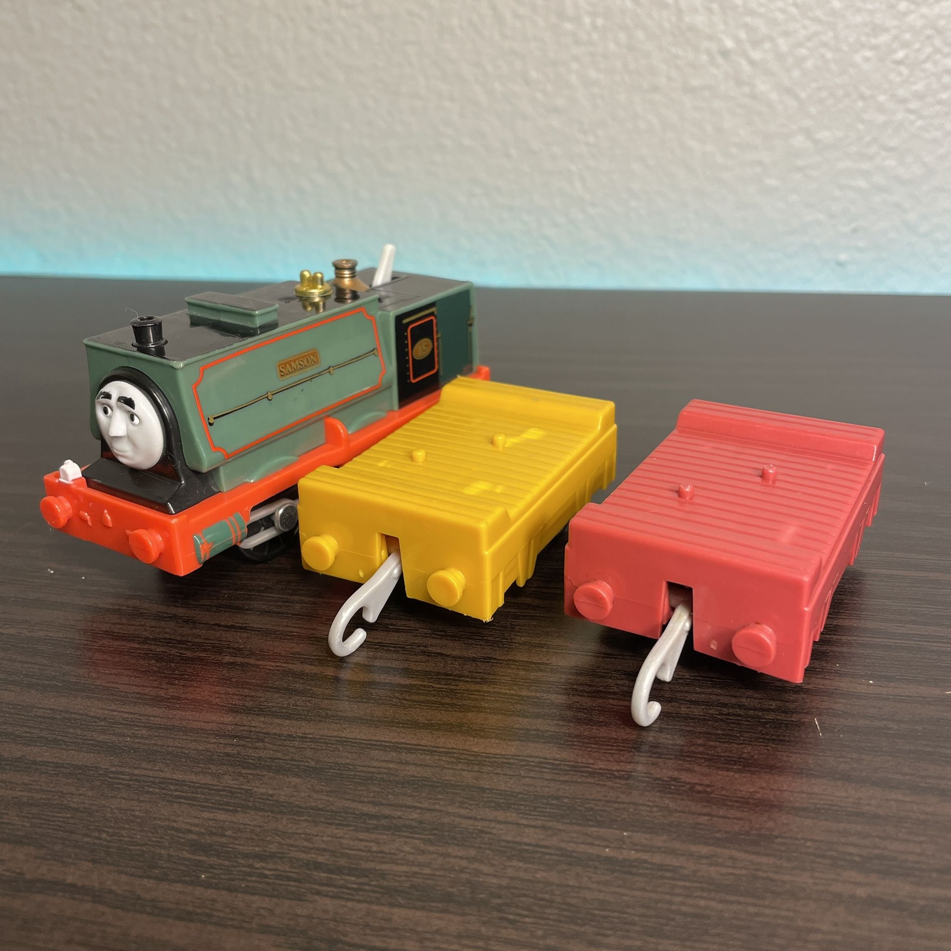 Mattel 2013 Thomas & Friends Trackmaster Motorized Train SAMSON w/ CARS
