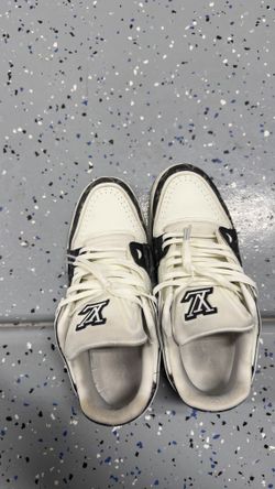 Lv Trainers 