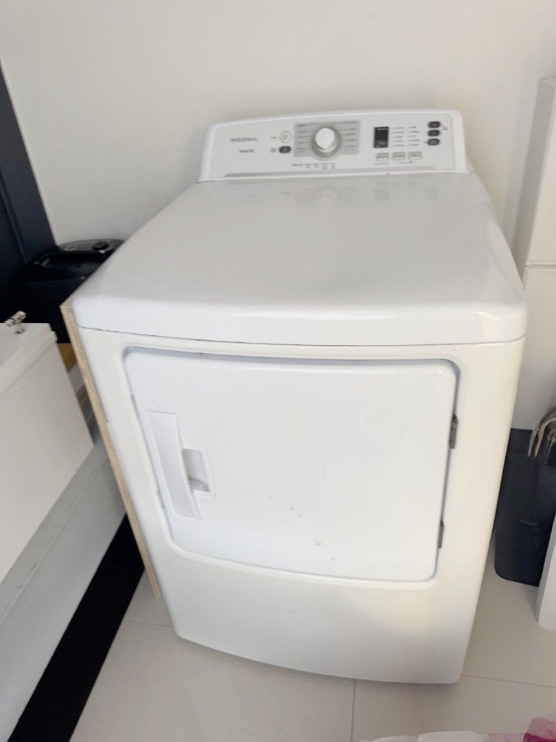 Insignia washer and dryer set