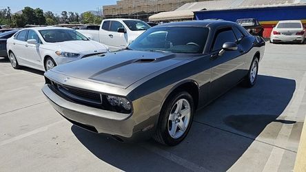 2010 Dodge Challenger SE