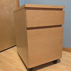 Rolling file cabinet