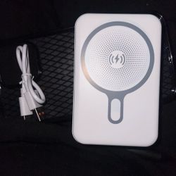 Power Banks - Mag Safe , Wireless 